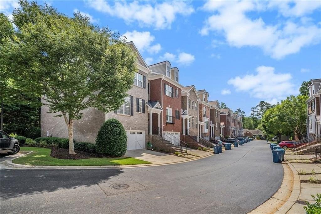 12807 Doe Dr - Photo 2 of 33