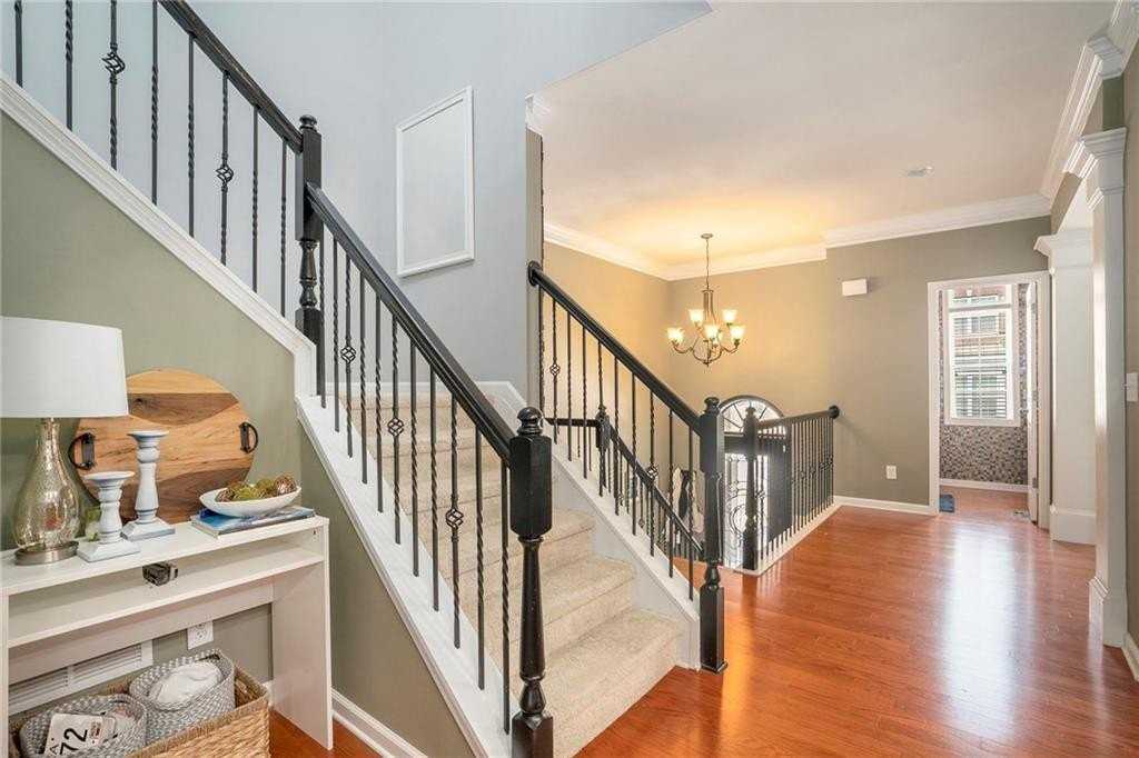 12807 Doe Dr - Photo 4 of 33