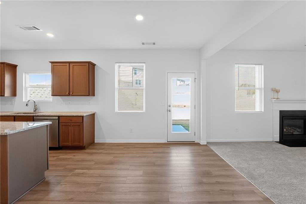 233 Bloomfield Cir - Photo 5 of 22