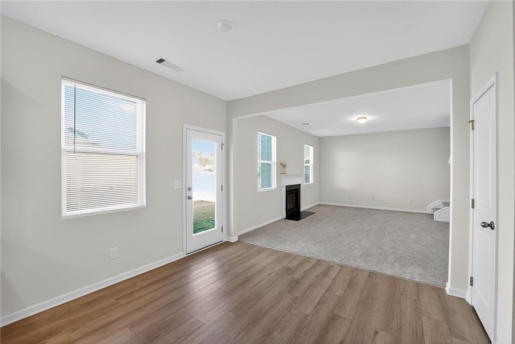 233 Bloomfield Cir - Photo 6 of 22