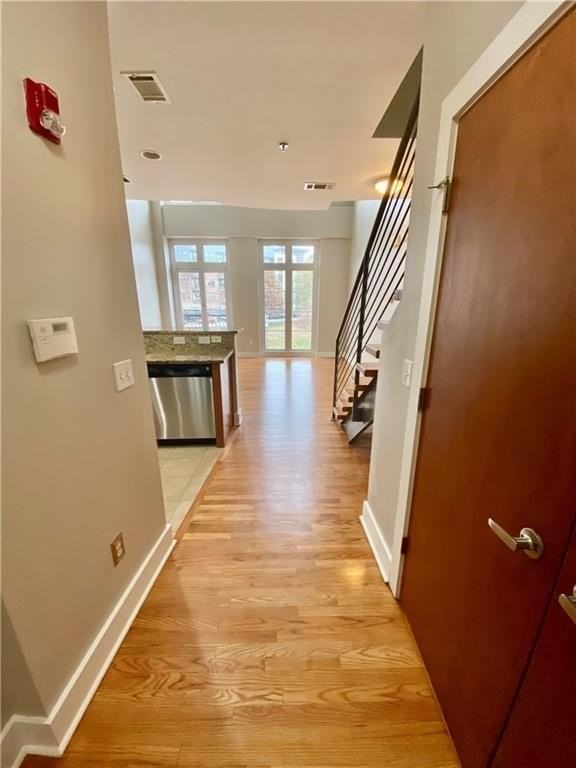 1221 Caroline St Ne Apt 202 #202 - Photo 3 of 14