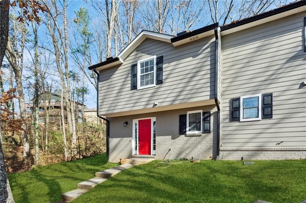 752 Barnes Mill Trce - Photo 3 of 27