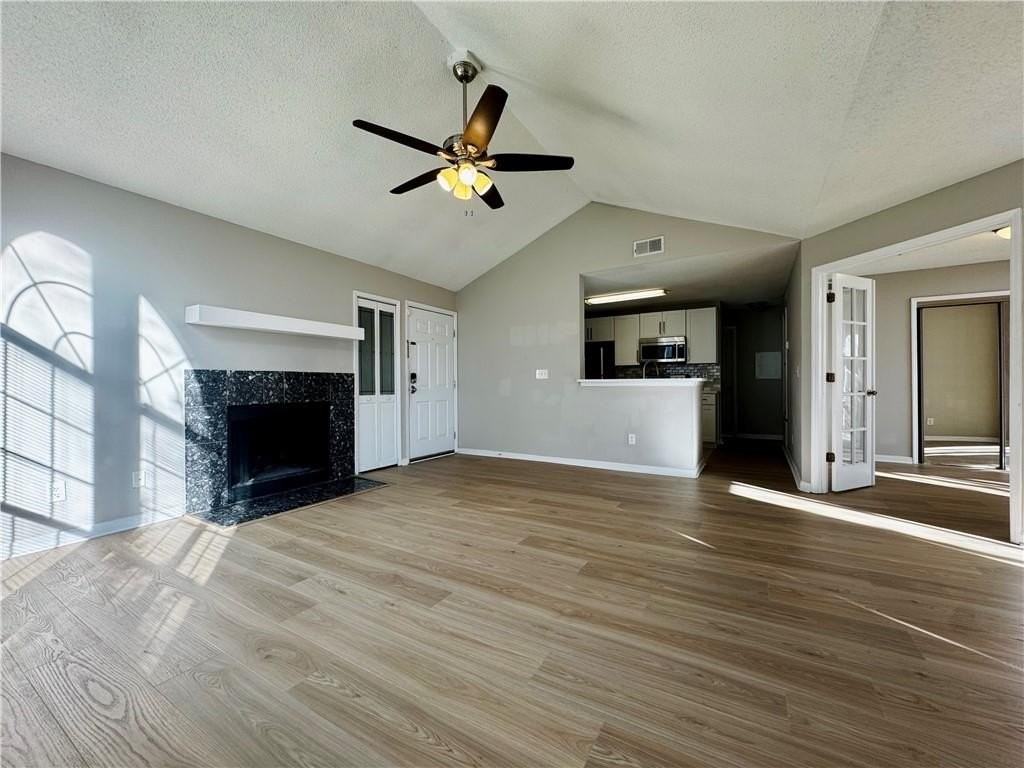 1107 Sandy Lane Dr - Photo 5 of 31