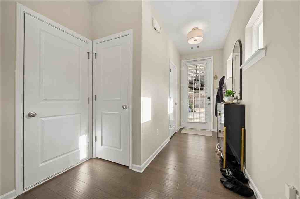 5011 Longview Walk - Photo 3 of 26