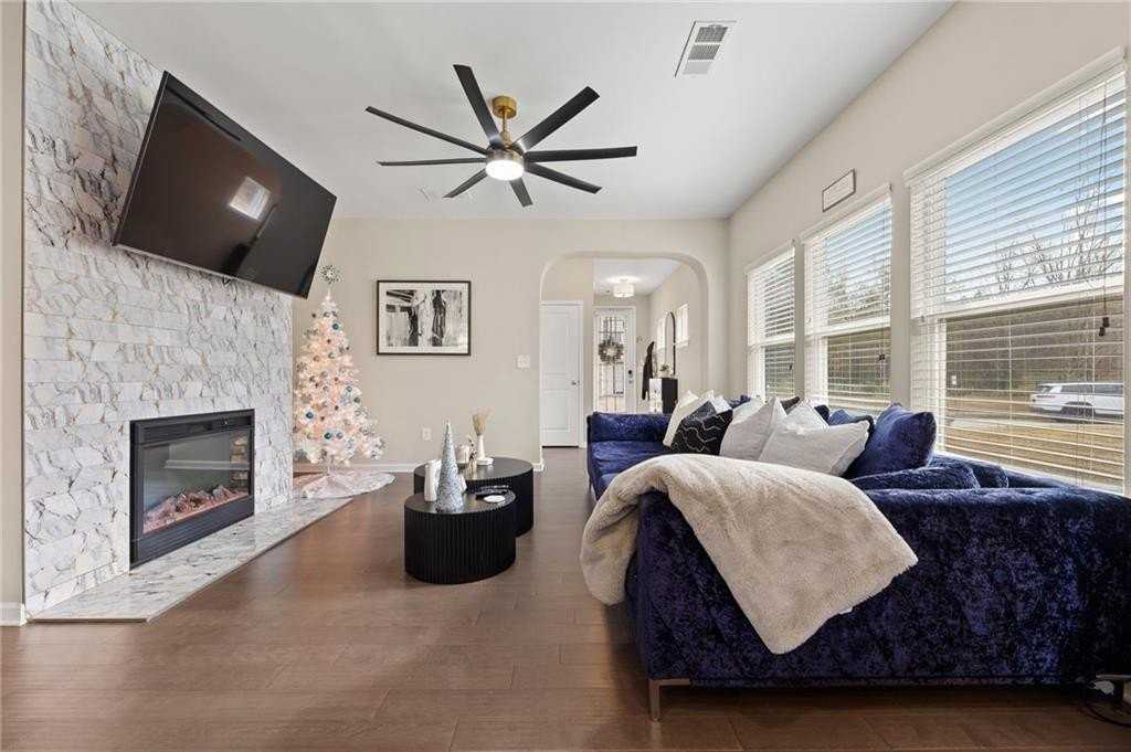 5011 Longview Walk - Photo 7 of 26