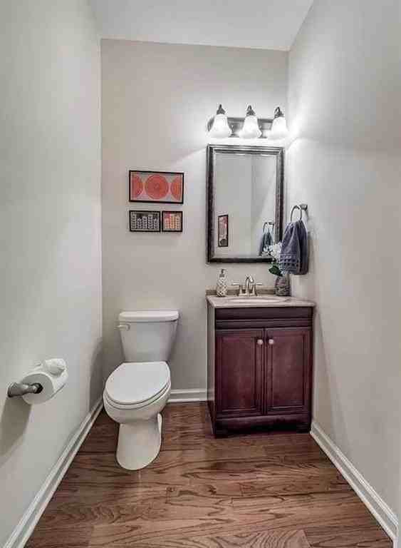 2160 Greencrest Cir - Photo 3 of 24