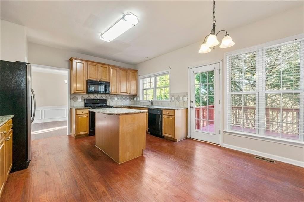 748 Prada Ct - Photo 5 of 16