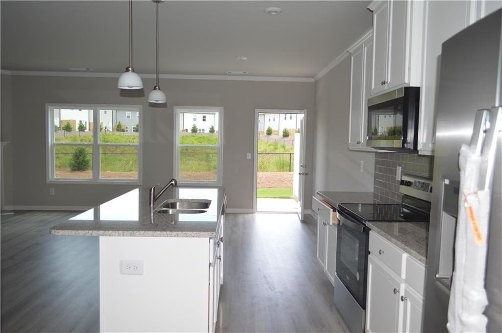 5332 Fox Hill Ln - Photo 3 of 24