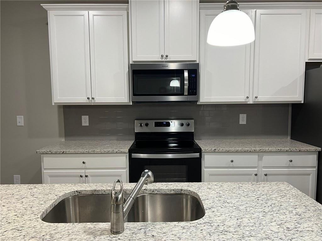 5332 Fox Hill Ln - Photo 5 of 24