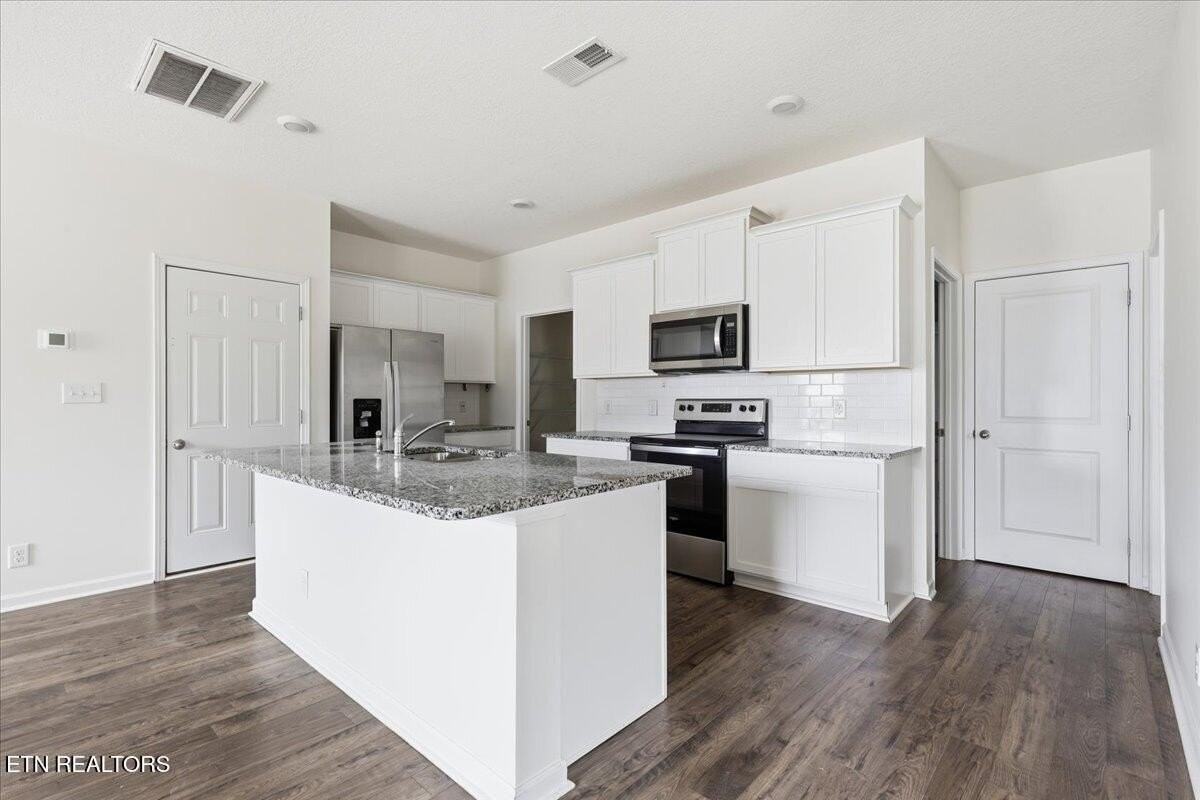 3 Sycamore Ct - Photo 7 of 29