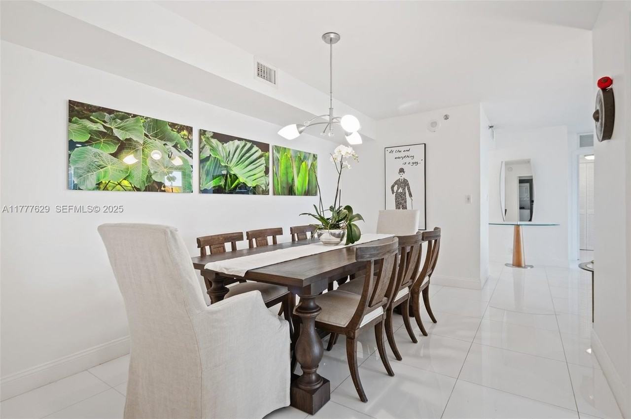 2000 Towerside Ter #805 - Photo 7 of 47