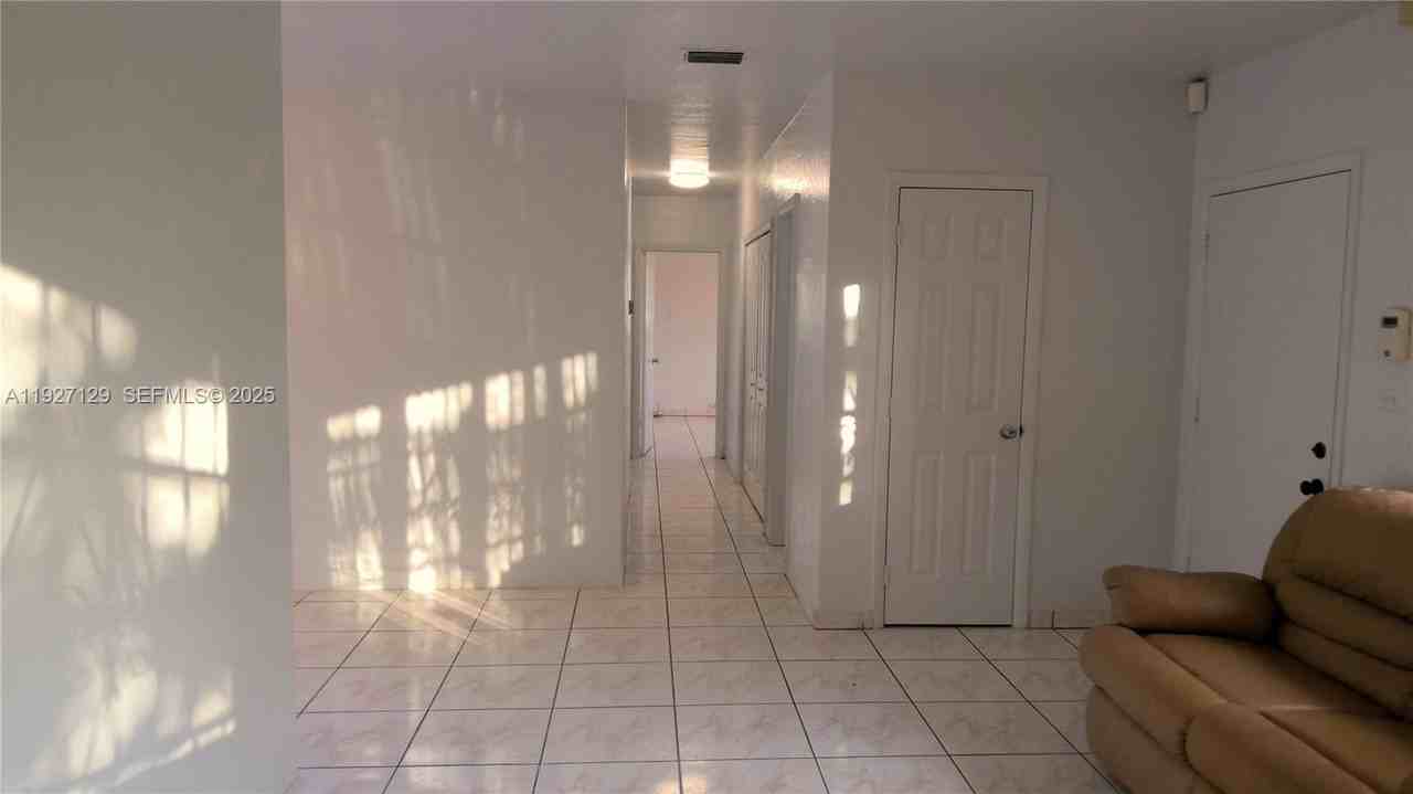 3825 Nw 168th Ter #0 - Photo 6 of 24