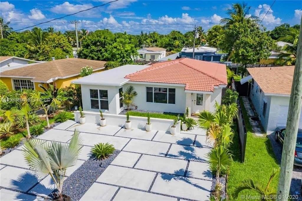 1731 Ne 172nd St #0 - Photo 2 of 41