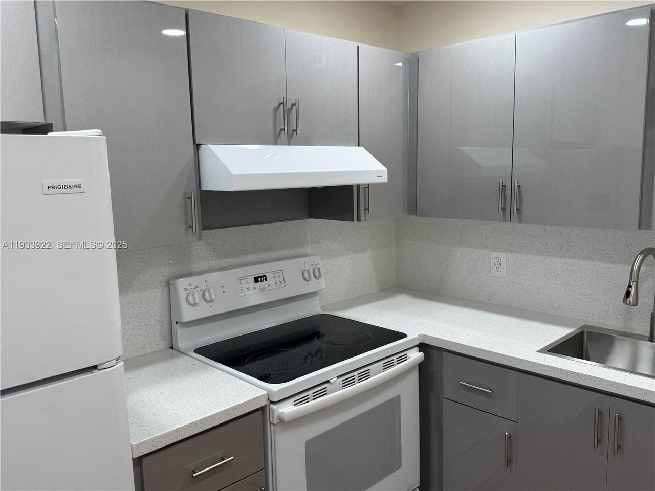 13250 Sw 4th Ct #413G - Photo 3 of 30