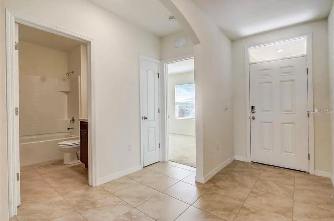 292 Sofia Ln - Photo 3 of 25