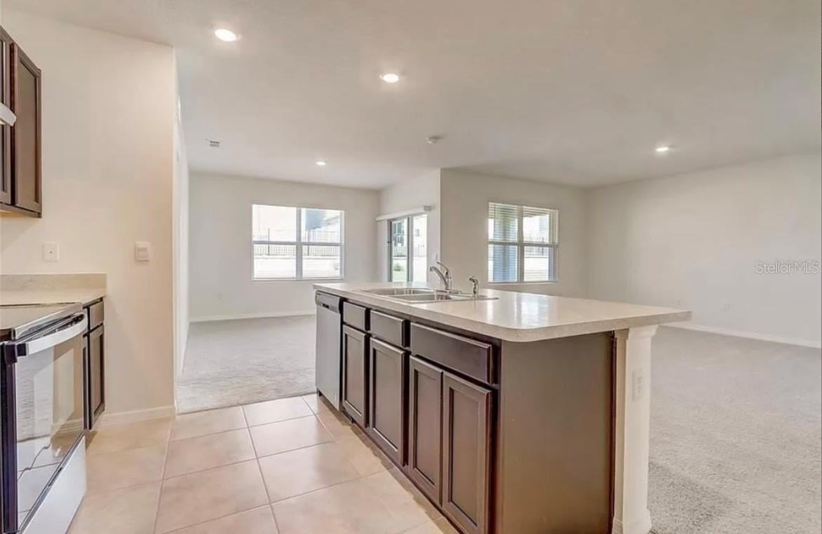 292 Sofia Ln - Photo 6 of 25