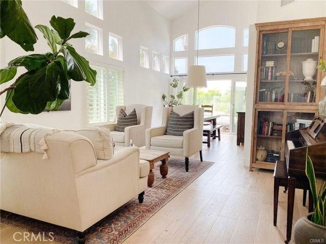 13 Bernay - Photo 2 of 8