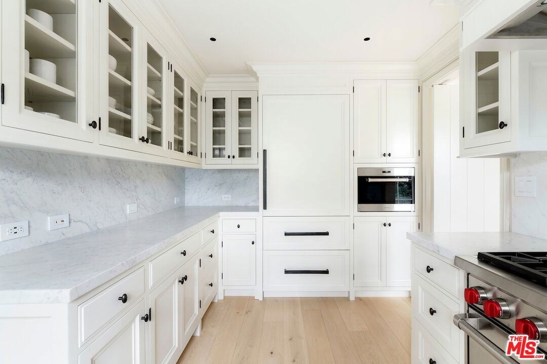 9563 Charleville Blvd - Photo 3 of 8