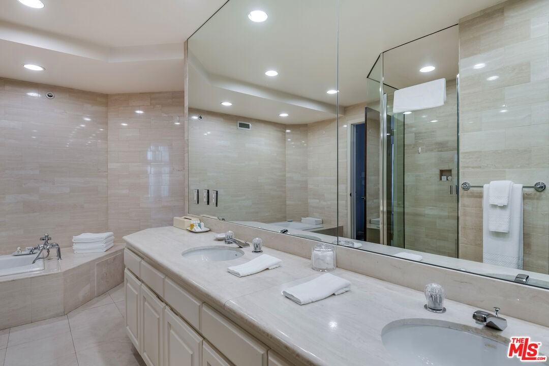 10351 Wilshire Blvd #401 - Photo 2 of 8