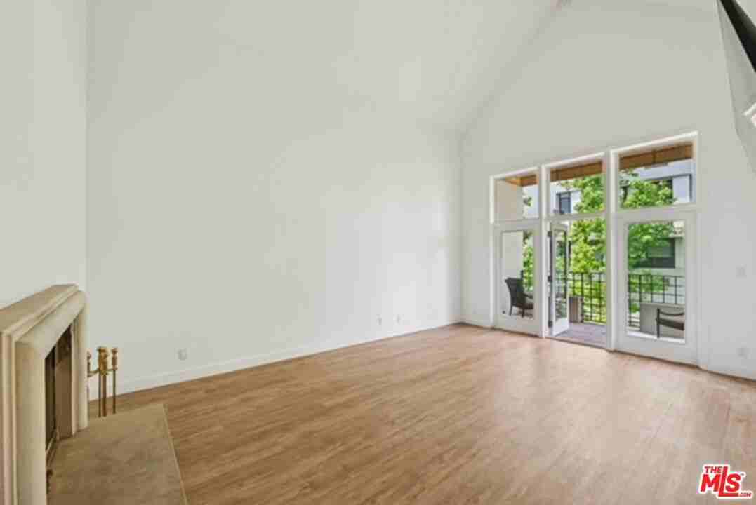 10351 Wilshire Blvd #401 - Photo 4 of 8