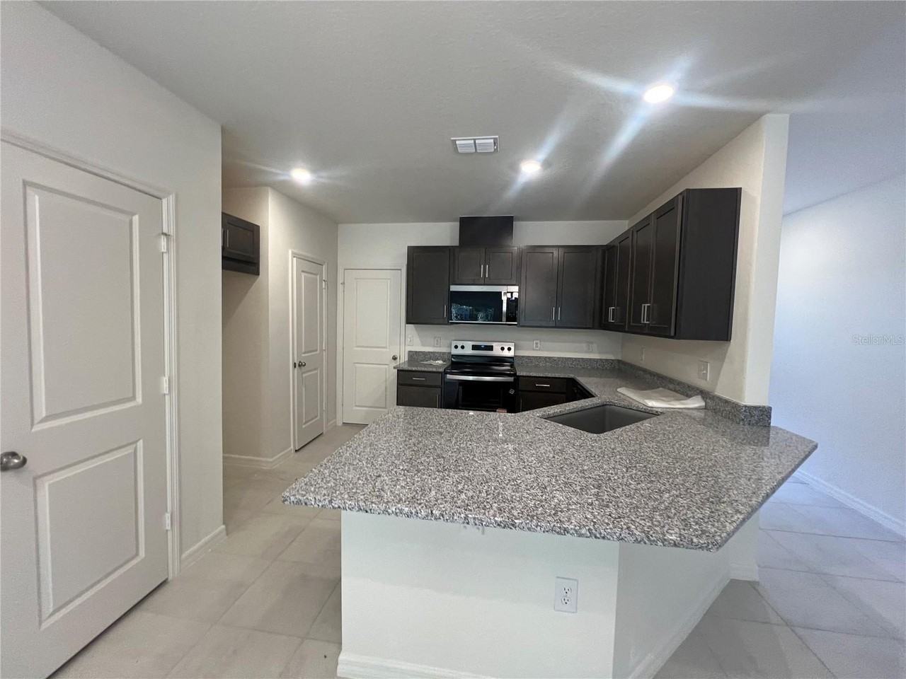 2762 Raindrop Run St - Photo 3 of 10