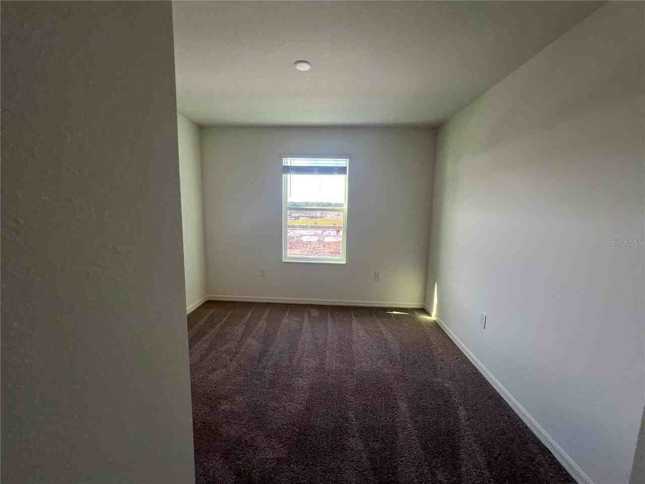 2762 Raindrop Run St - Photo 6 of 10