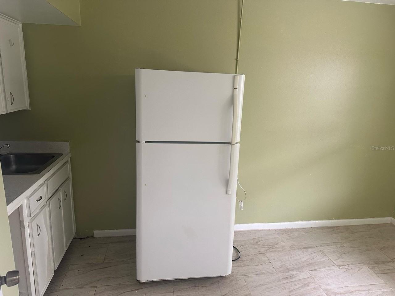 214 N Chestnut Rd - Photo 4 of 6