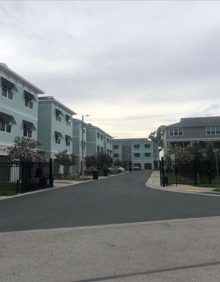 1249 Savona Dr Ne - Photo 4 of 27