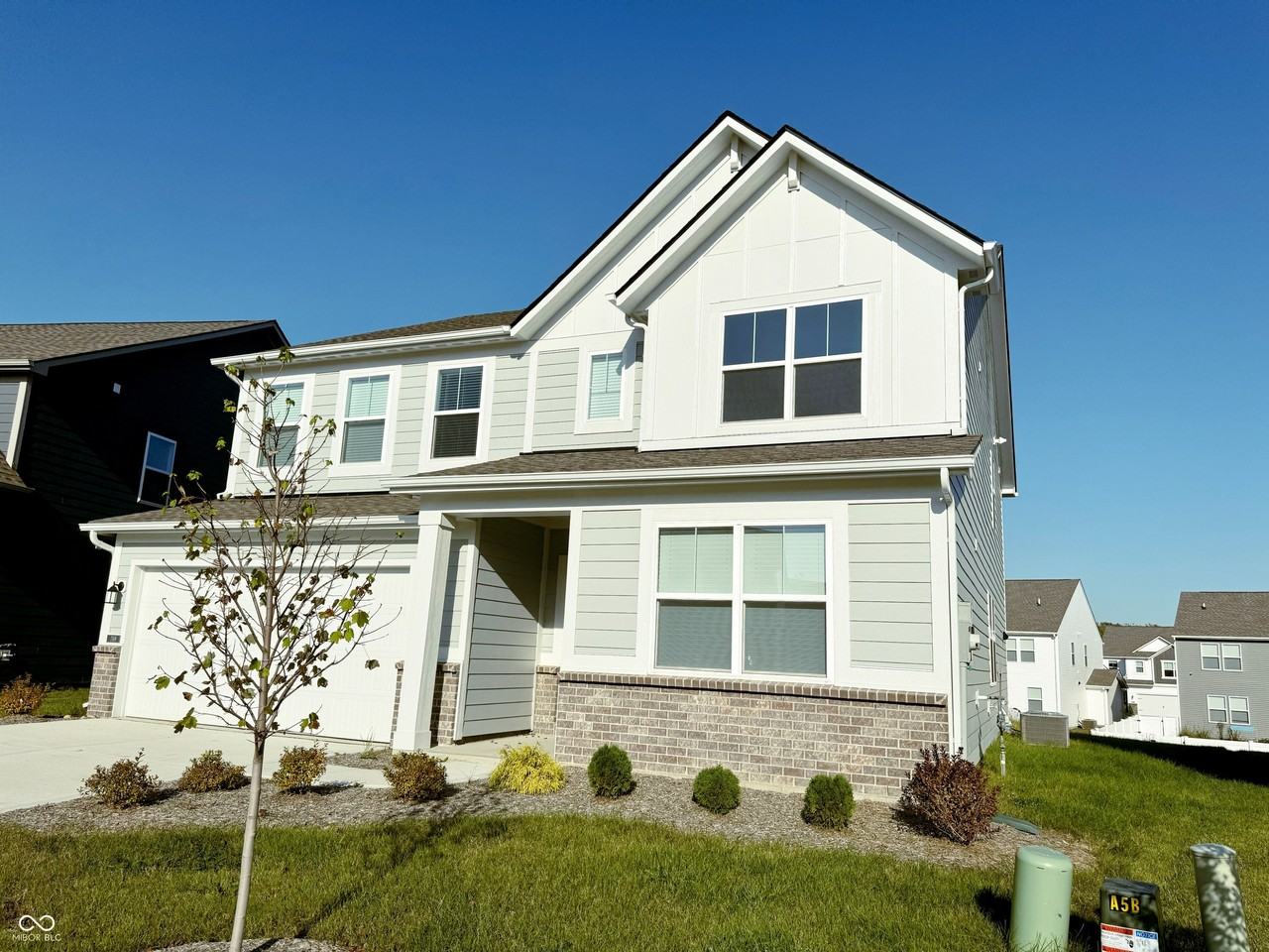 769 Felix Dr - Photo 2 of 26