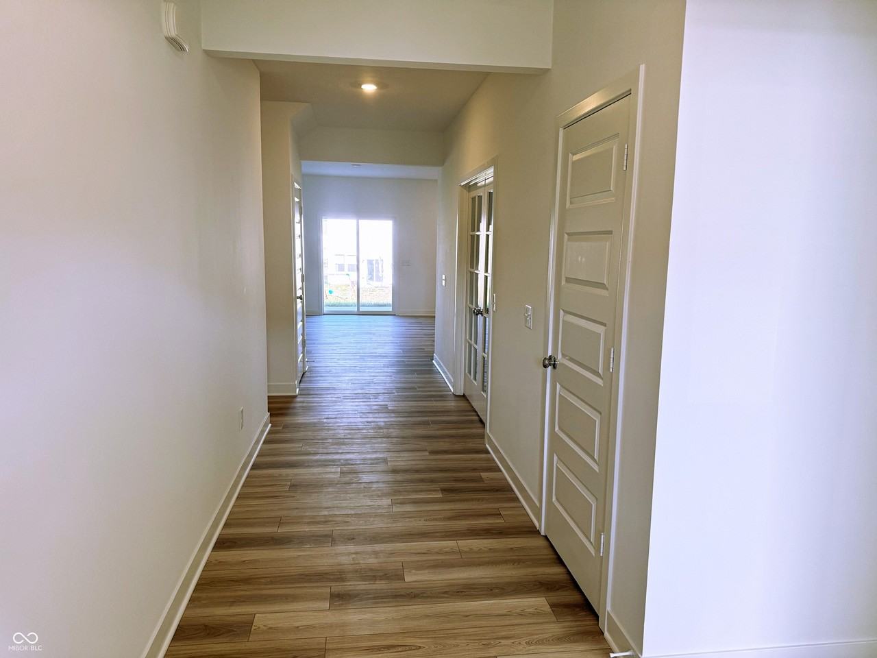 769 Felix Dr - Photo 3 of 26