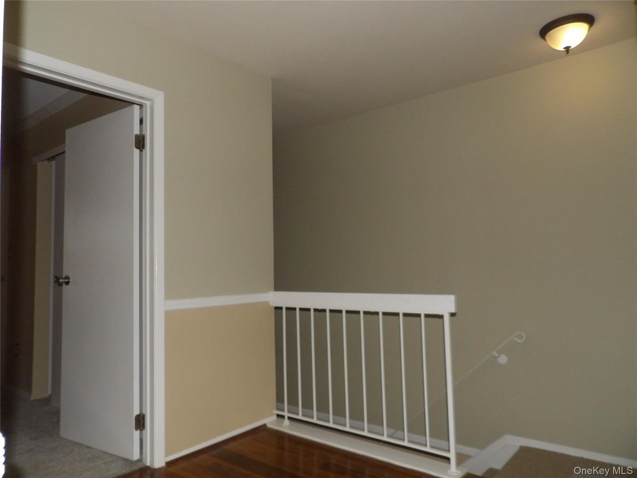 26 Greenmeadow Dr - Photo 2 of 15