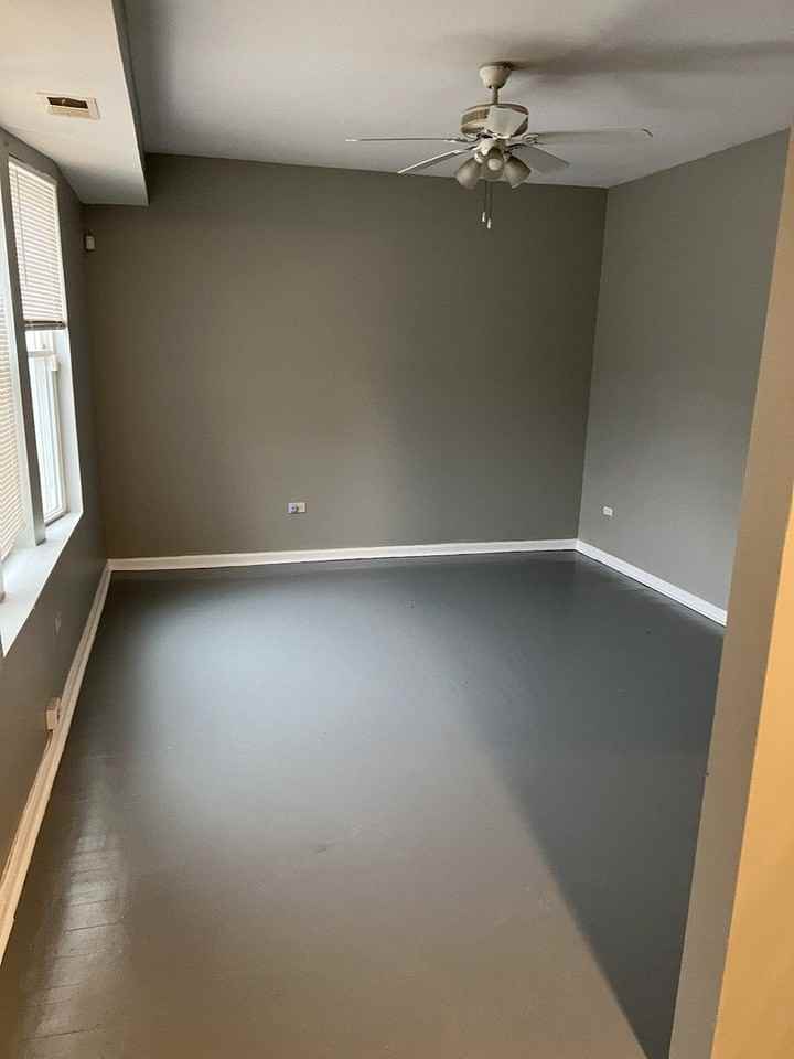 8914 S Cottage Grove Ave Apt 2 #2 - Photo 4 of 7