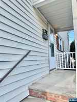 featured image of 112 Paris Ave