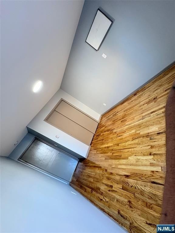 193 Ray St - Photo 4 of 15