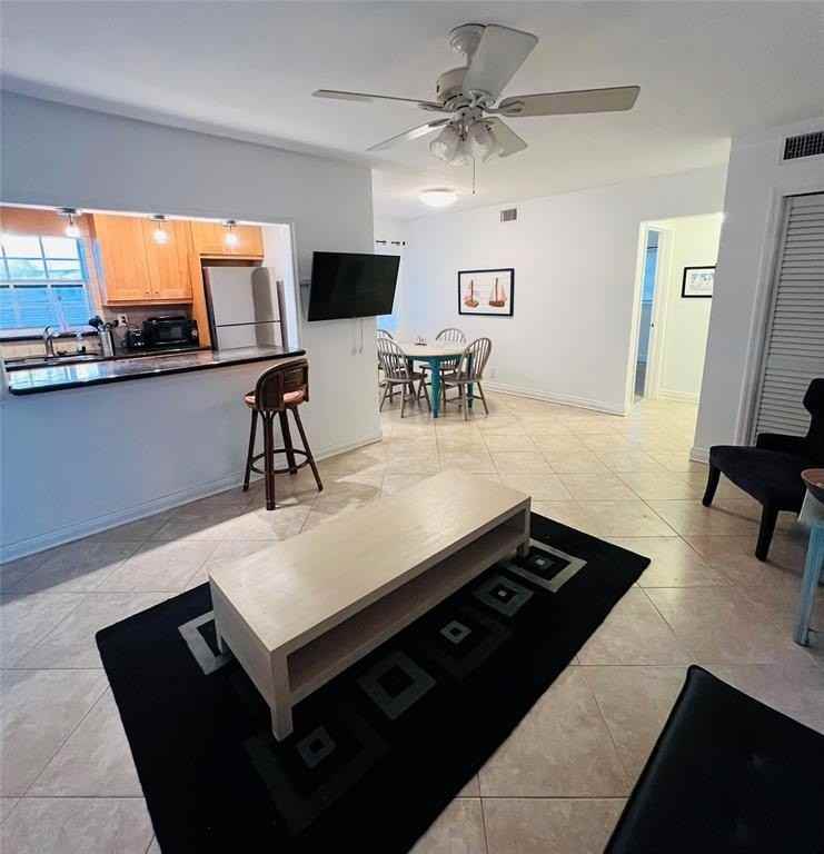 2404 Ne 33rd Ave #11 - Photo 5 of 11