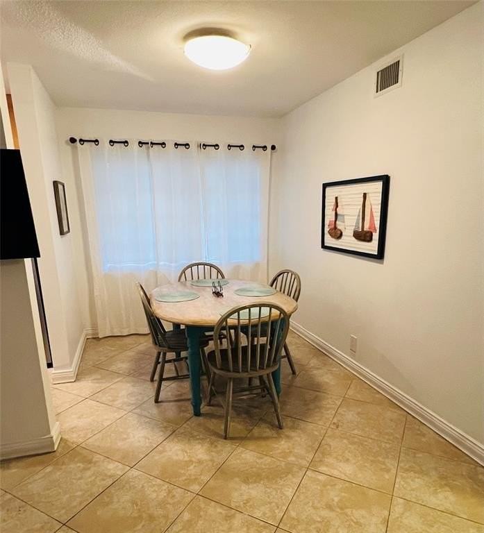 2404 Ne 33rd Ave #11 - Photo 6 of 11