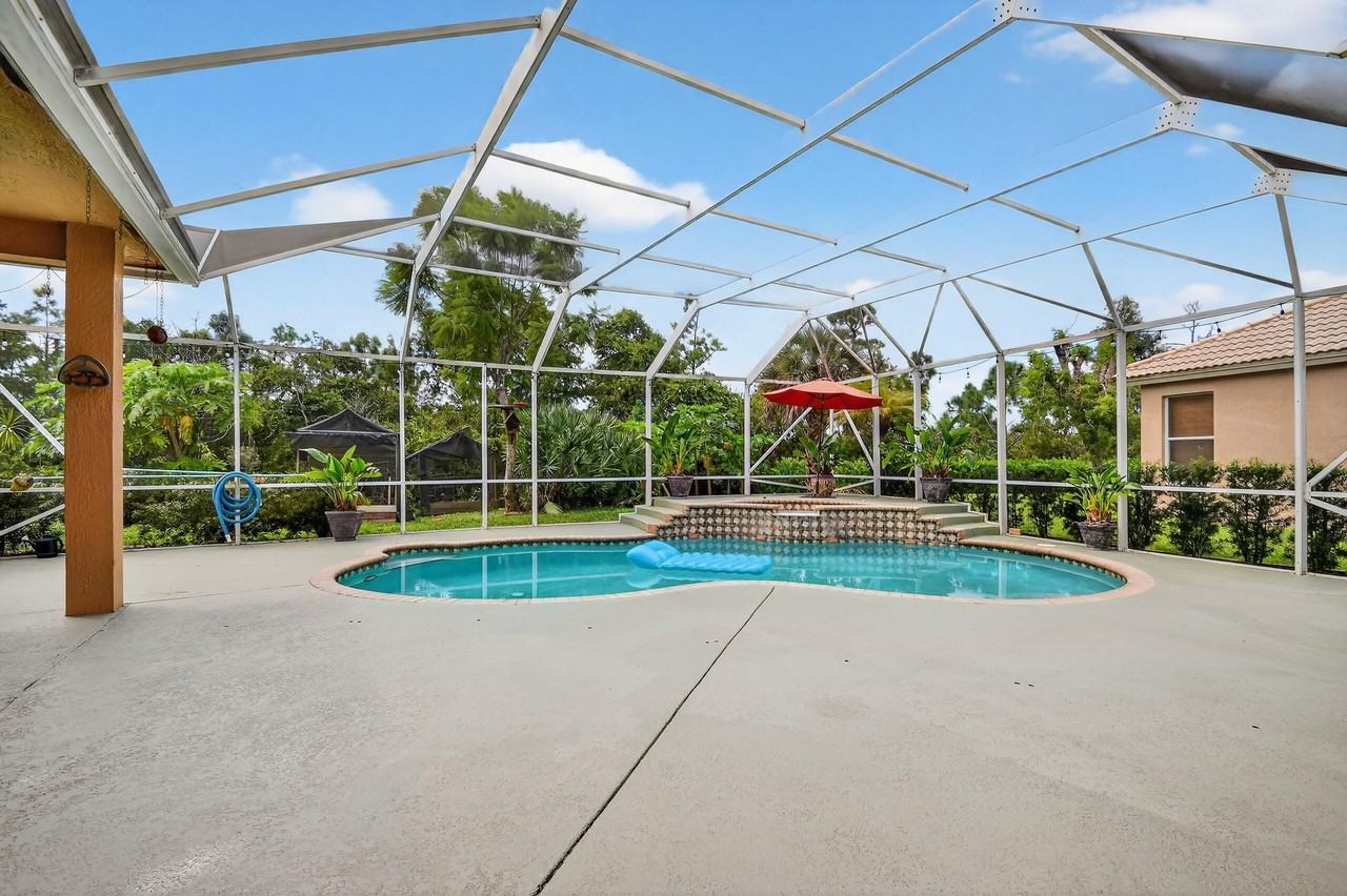 3769 Victoria Rd - Photo 5 of 50