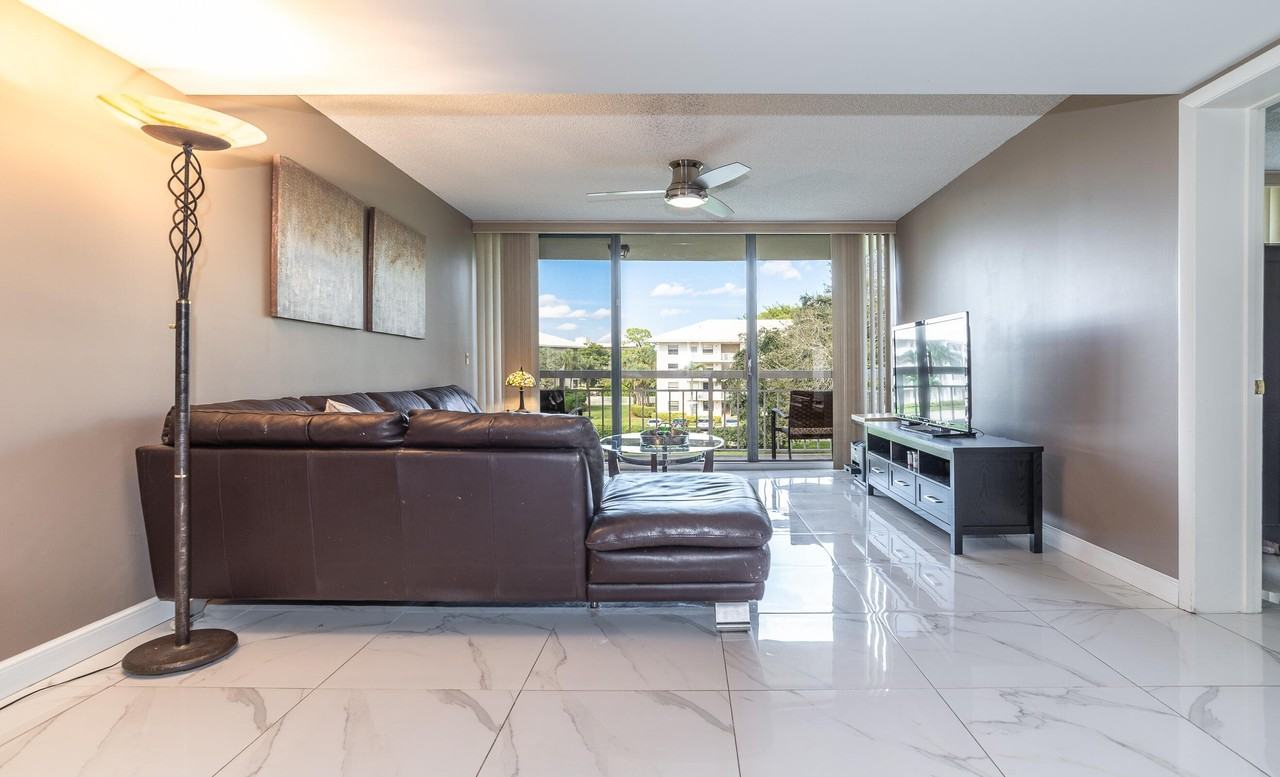 6217 Balboa Cir #306 - Photo 3 of 32