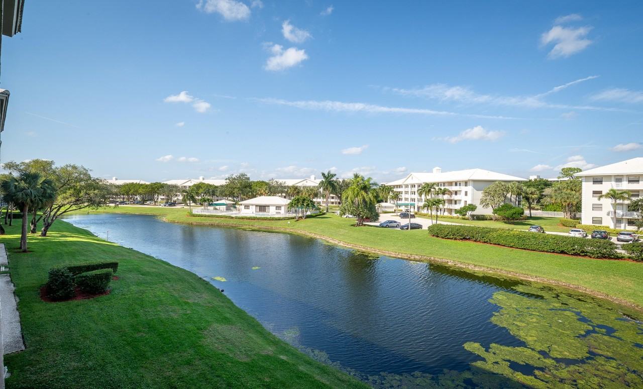 6217 Balboa Cir #306 - Photo 7 of 32