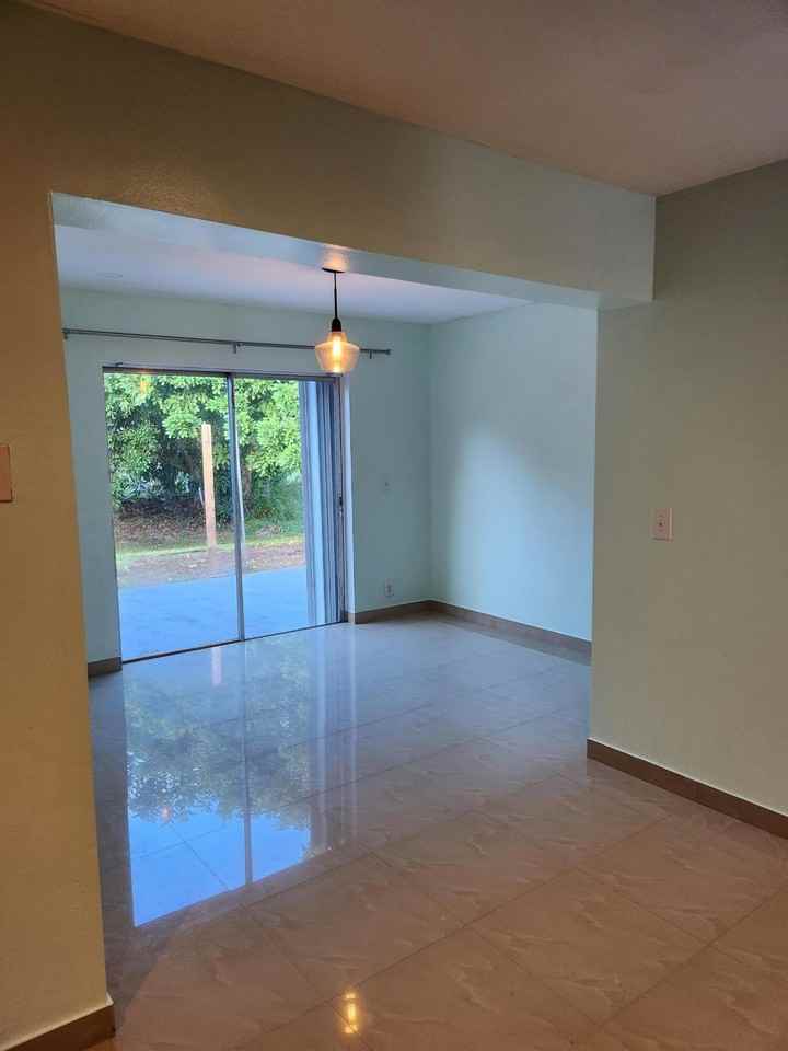 4799 Arthur St - Photo 4 of 12