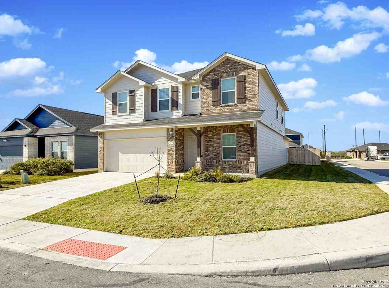 8303 Kettles Rdg - Photo 2 of 31