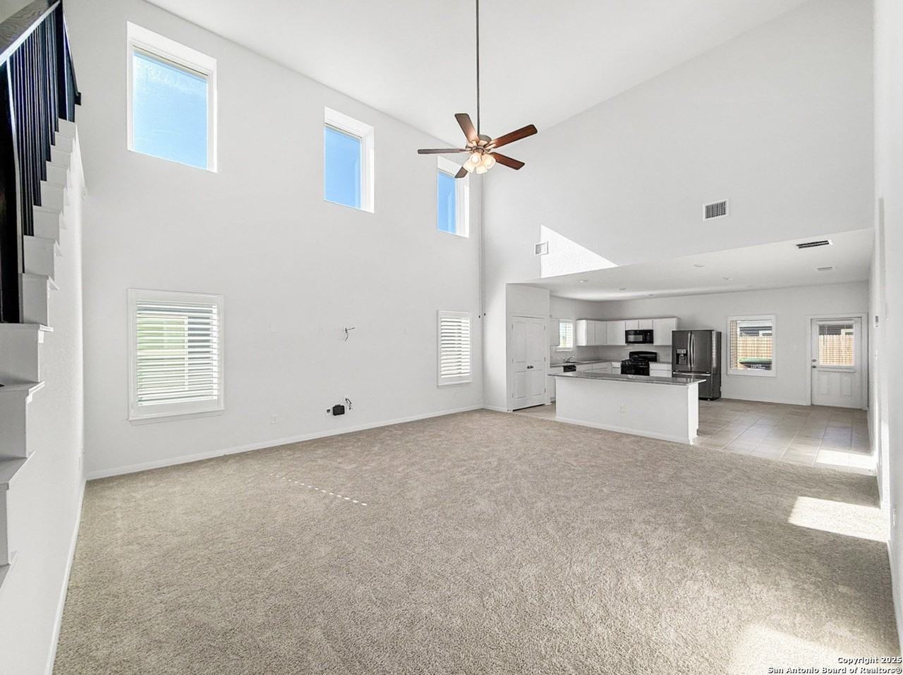 8303 Kettles Rdg - Photo 3 of 31