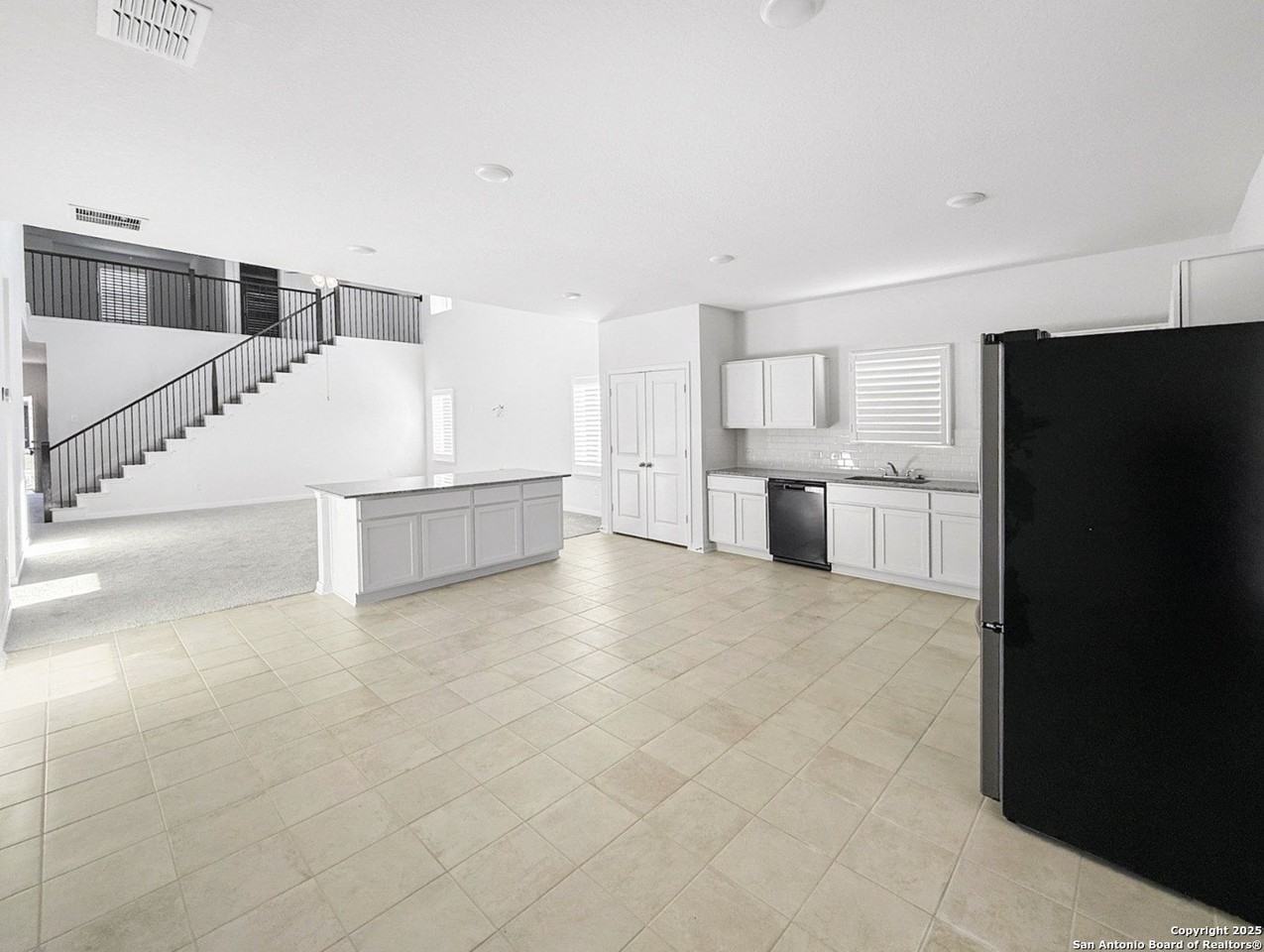 8303 Kettles Rdg - Photo 7 of 31