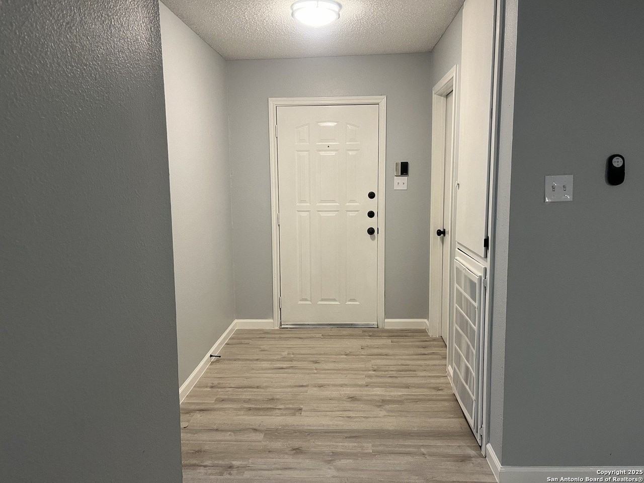 8230 Cantura Mls - Photo 4 of 31