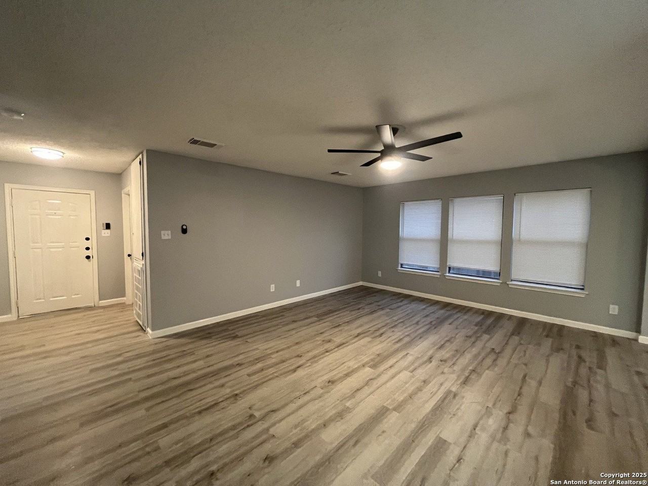 8230 Cantura Mls - Photo 6 of 31