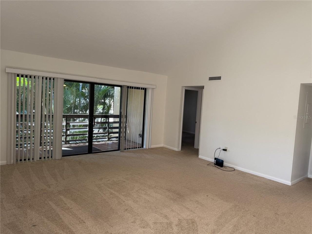 5691 Ashton Lake Dr #14 - Photo 6 of 44