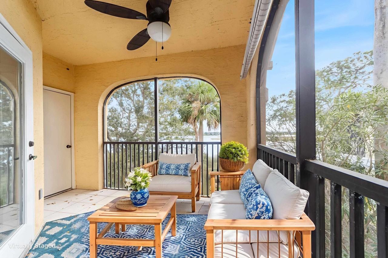 2431 Vista Cove Rd - Photo 2 of 14