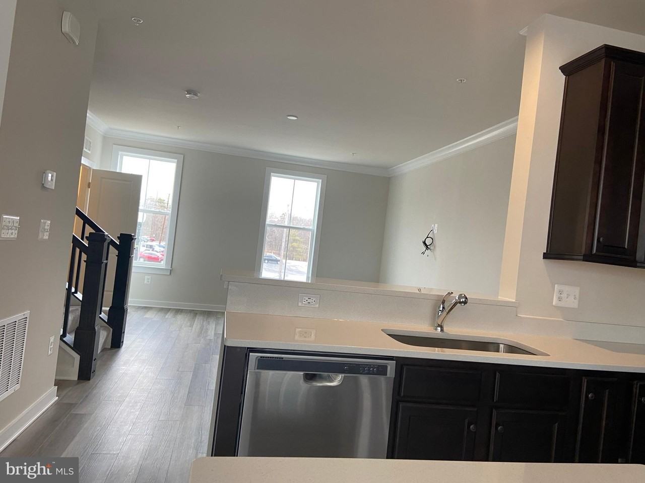 1430 Becknel Ave - Photo 3 of 10