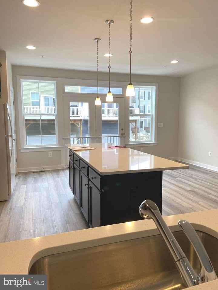 1430 Becknel Ave - Photo 5 of 10