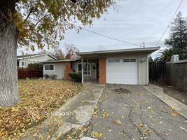 featured image of 2816 Glenside Dr